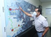 Fue funcionario de Interagua durante nueve años antes de ocupar el cargo en el que está. Es ingeniero civil graduado de la Espol y tiene un diplomado en Gestión de Proyectos.