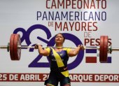Con 40 años la pesista ecuatoriana Alexandra Escobar se colgó plata en el torneo en República Dominicana.