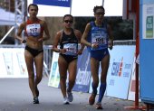 Glenda Morejón (c) logró el tercer lugar en los 20km marcha en el Challenge Mundial de República Checa en octubre de 2020 que le dio el cupo a Juegos Olímpicos.