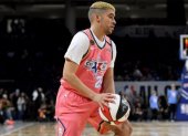 Bad Bunny ama el baloncesto. Formó parte en 2019 y 2020 del Juego de Celebridades en el Juego de Estrellas de la NBA.