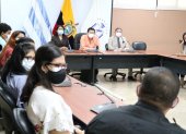 Francisco Morán, rector de la Universidad de Guayaquil, se reunió con dirigentes estudiantiles .