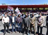 Acción. En el norte de Quito hubo un plantón organizado por trabajadores y transportistas