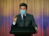 Fotografía cedida por la presidencia de Colombia del ministro de Defensa Diego Molano durante su declaración frente al posible atentado que planeaba el Ejército de Liberación Nacional (ELN) en el país, este lunes en Bogotá (Colombia). "Hoy el Gobierno colombiano recibió del embajador de Cuba en Colombia, José Luis Ponce, una comunicación de un supuesto atentado terrorista que estaba siendo planeado (...) por parte del grupo ELN, del Frente Oriental".
