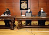 Tribunal. Los jueces Mercedes Caicedo y Byron Guillén, durante el intento de instalar el juicio de Pablo Romero.