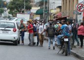 Caos. La movilización sin buses es cada vez más cruenta. Guayaquil gasta hasta tres veces más en pasaje.