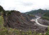 La erosión amenaza con llegar a la infraestructura de captación de agua de la hidroeléctrica Coca Codo Sinclair.