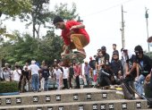 Saltos. Tras la marcha, los skaters se instalaron en el parque de la ciudadela Bolivariana, para brincar entre las gradas.