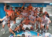 La celebración del combinado español dentro del camerino tras vencer a Croacia.