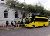Turistas en Cuenca, ciudad que, según el Gobernador del Azuay, está azotada por la delincuencia.