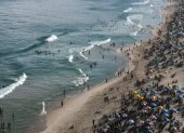 Una playa de Brasil llena de bañistas