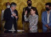 Ceremonia. El presidente tomó juramento a la nueva ministra.