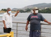 Estero. Gustavo Arce y Clemente Barco recuerdan la vida al pie del Salado cuando su agua no estaba contaminada.