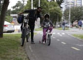 Aprender. Los adultos también cuentan con iniciativas para sacar su bicicleta para pasear.