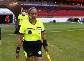 Mónica Amboya, árbitra ecuatoriana, destaca por sus buenas actuaciones dentro y fuera del país.
