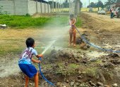 Hecho. Por primera vez los niños jugaron con agua, como en carnaval.