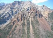 Imagen de una montaña en los Territorios del Noroeste (Canadá).