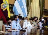 Autoridades de Guayaquil en rueda de prensa.