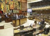 El pleno de la Asamblea Nacional entonó el Himno Nacional en conmemoración al 10 de Agosto.