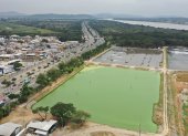 Espacio. Los residentes de ciudadelas  como Guayacanes y Sauces, al norte de Guayaquil, denuncian los malos olores que emanan las lagunas.