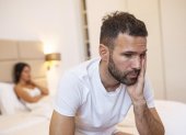 El estrés, fumar y ciertas afecciones de salud, pueden evitar que el hombre tenga una buena relación sexual
