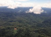 Fotografía de archivo del 18 de junio de 2020 que muestra una vista aérea de una zona boscosa de la Amazonía ecuatoriana, en la provincia de Pastaza, fronteriza con Perú (Ecuador).