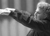 Mikis Theodorakis, su talento musical dio la vuelta al mundo.