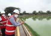 Laguna rehabilitada. Esta es la estructura de la planta de Guayacanes que no está en funcionamiento, debido a que Interagua está aumentando su capacidad y colocando aireadores que mejoren la oxigenación de las aguas.