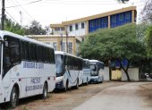 El parque automotor de la Universidad de Guayaquil se encuentra parqueado en la Ciudadela Universitaria.
