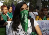 Fotografía de archivo en la que cientos de mujeres se manifiestan en la principales avenidas en la ciudad de Guadalajara, en el estado de Jalisco (México), para pedir la despenalización del aborto y un acceso libre a los servicios para la interrupción del embarazo.