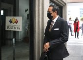 Diligencia. Abogados llegan a la Corte Nacional para la audiencia preparatoria de juicio en el caso Las Torres.