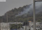 El incendio que dio este miércoles 22 de septiembre en la autopista Narcisa de Jesús, detrás de Mucho Lote 2.