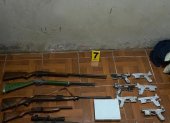 Evidencias. Armas y municiones se incautaron en la acción militar.