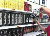 Licores más económicos se verán afectados, según los importadores del producto.