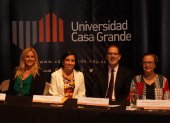 Jimena Babra, Canciller de la U. Casa Grande; Bernardita Justiniano, Vicerrectora Académica; Ernesto Noboa, rector; Marcia Gilbert de Babra, presidenta del Consejo de Regentes de la UCG