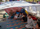 Niños agfanos en un campamento de refugiados en Kabul, en una imagen de archivo.