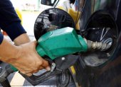 Los combustibles varían con el precio del petróleo