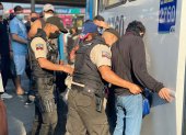 Acción. La Policía prometió aumentar los controles en los paraderos urbanos.