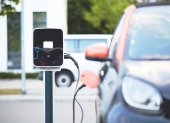La nueva política para el sector eléctrico ya contempla la carga para autos eléctricos.