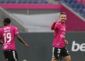 Jonatan Bauman festeja uno de sus tres goles marcados ante Olmedo, en el estadio Banco Guayaquil