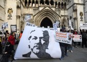 Seguidores del fundador de WikiLeaks, Julian Assange, pedían su libertad el pasado 28 de octubre a las puertas de la Corte de Justicia de Londres.