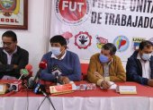 Ángel Sánchez, presidente del FUT, anunció que la organización se reúne esta tarde para definir posibles acciones ante la respuesta que entregue el Gobierno a la Conaie.