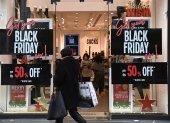 Carteles que anuncian el Black Friday.