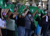 Mujeres se manifiestan a favor del aborto libre en Santiago (Chile)