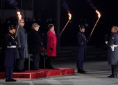 La canciller alemana Angela Merkel recibió todos los honores militares días antes de su despedida. CLEMENS BILAN / EFE