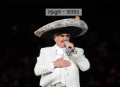Vicente Fernández.