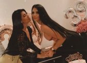 Naomi junto a Sara en la celebración de su cumpleaños 39. Todos le decían que parecían hermanas