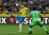 El jugador Philippe Coutinho (i) de Brasil, en una fotografía de archivo