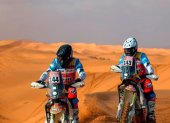 Padre e hijo desafiaron al desierto de Arabia Saudita y juntos completaron el rally Dakar. Son una fuente de inspiración.