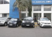 Evidencias. Cuando la Policía Judicial recupera vehículos los presenta en sus patios institucionales para la difusión de las características de los mismos.