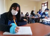 Retorno. Estudiantes vuelven a las aulas en Quito. Al  colegio Mejía acudieron desde temprano.